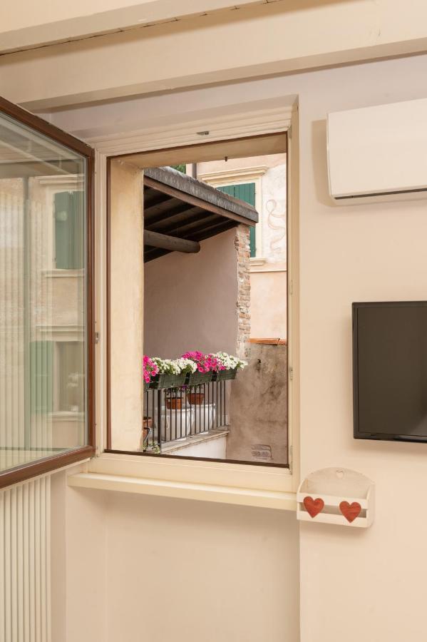 Vicolo Zini Apartments Verona Exterior foto